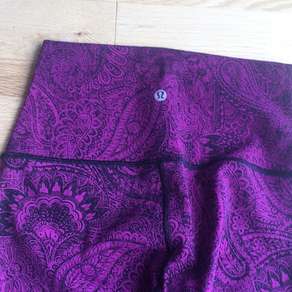 Lululemon Wunder Under Crop (Hi-rise) Size 6 - Picture 5 of 7